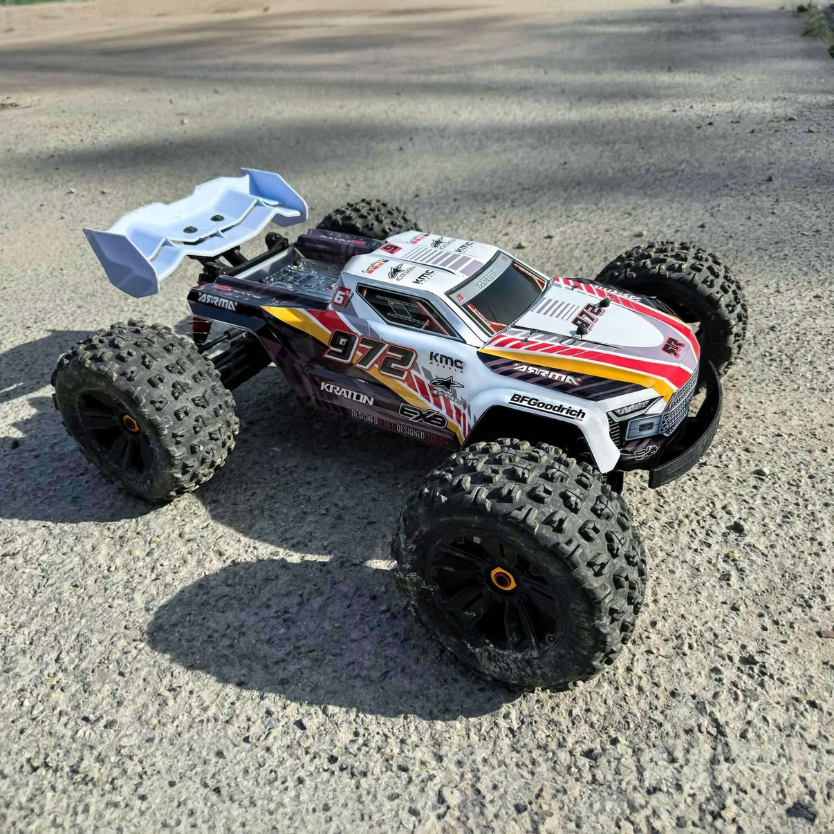 KRATON 6S - BODY WRAP - "RACE 01" - BASHER SKINZ