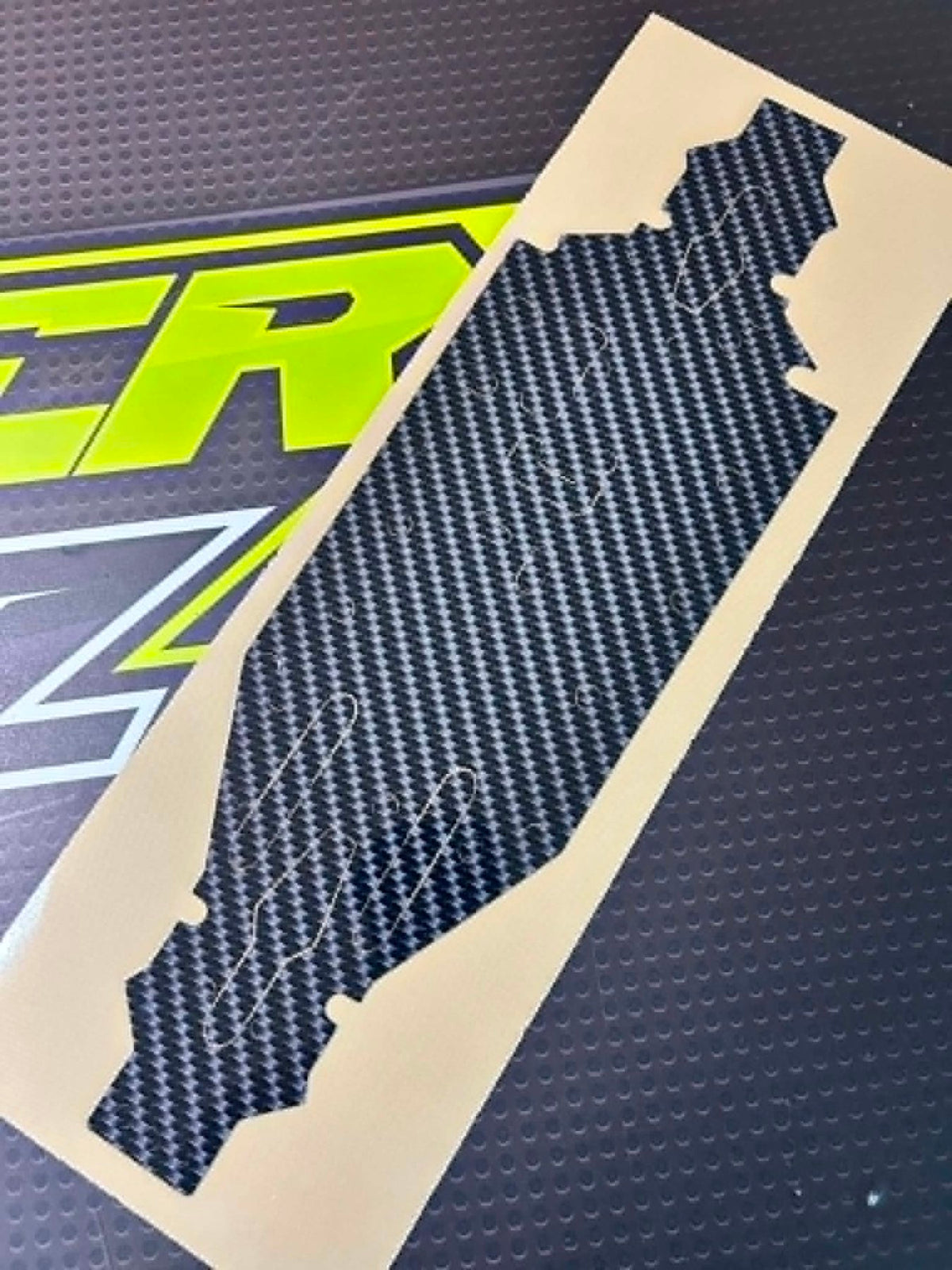 TRAXXAS SLEDGE - CARBON LOOK - EXCESS STOCK - BASHER SKINZ